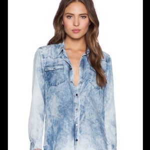 ETIENNE MARCEL DISTRESSED DENIM BUTTON UP SHIRT SIZE S